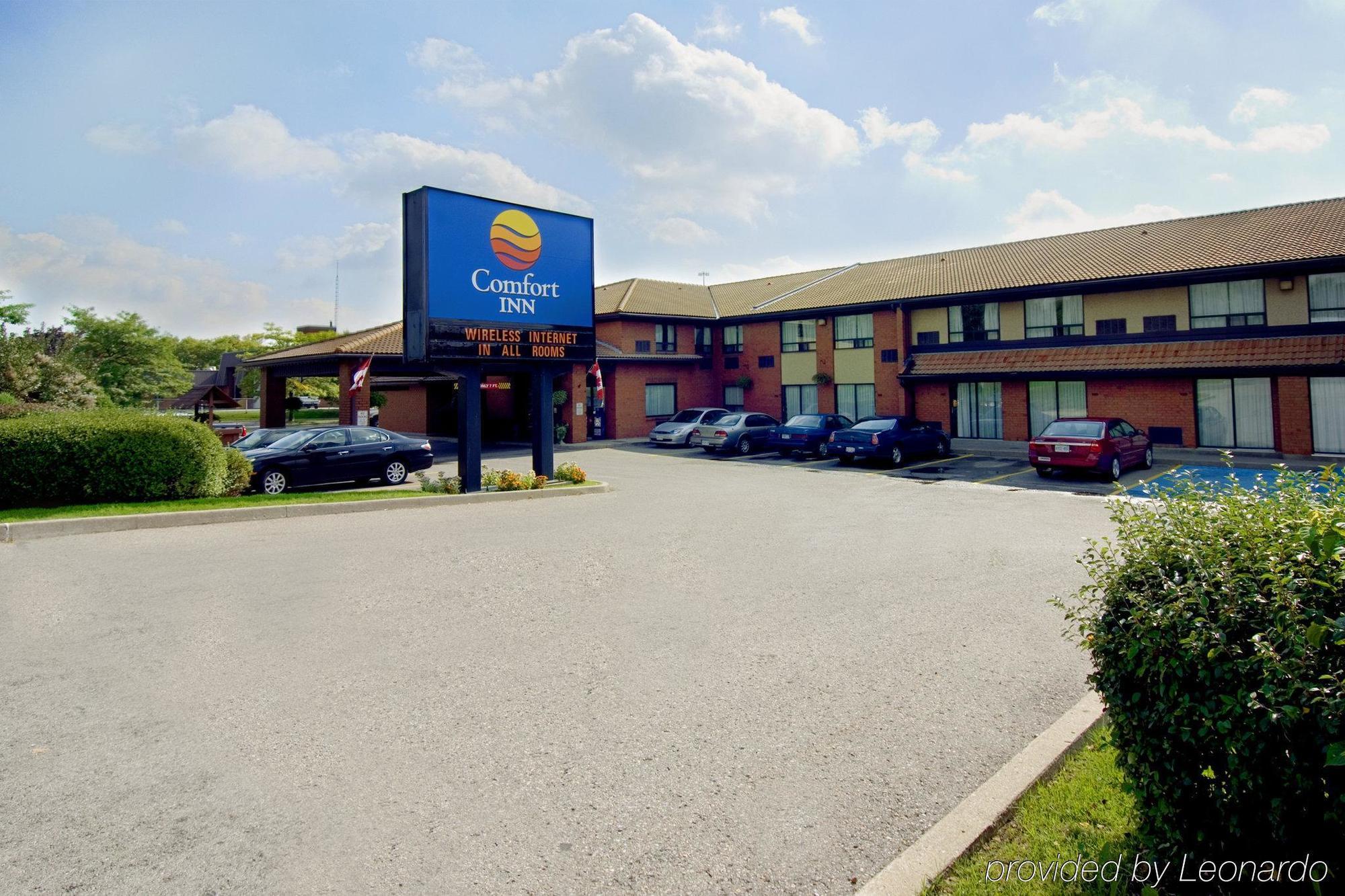 Comfort Inn Pickering Logo photo